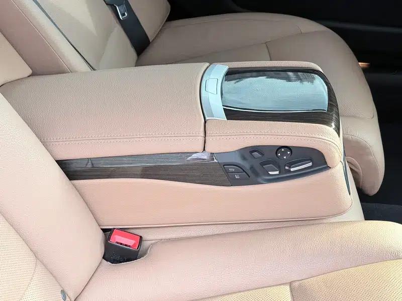 2013 BMW 7 Series 730Li Luxury — миниатюра 24