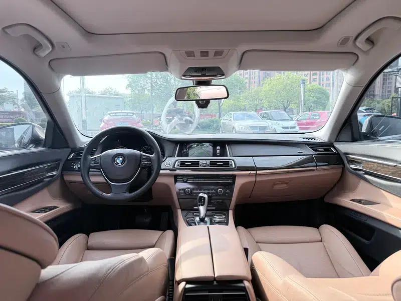 2013 BMW 7 Series 730Li Luxury — миниатюра 9