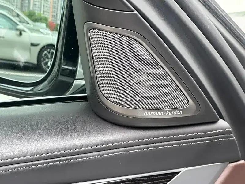 2019 BMW 7 Series Facelift 740Li Luxury M Sport Package — миниатюра 11