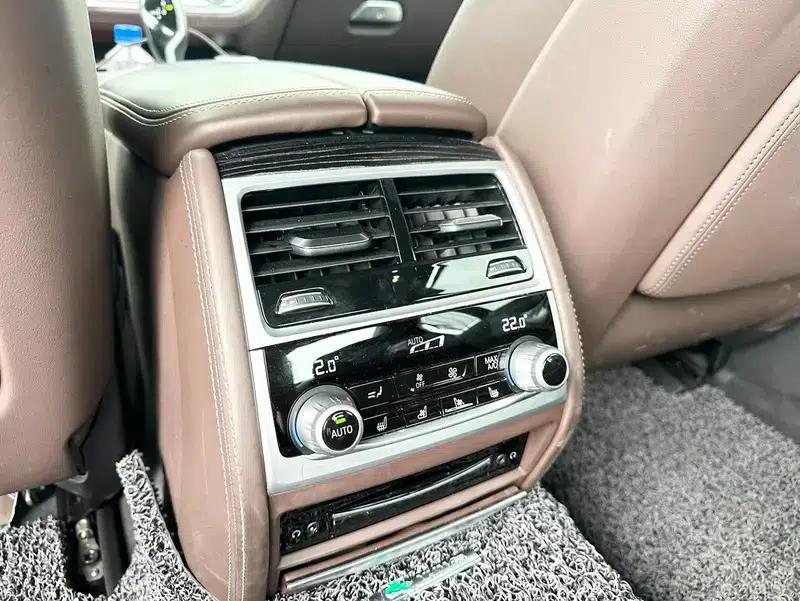2019 BMW 7 Series Facelift 740Li Luxury M Sport Package — миниатюра 12