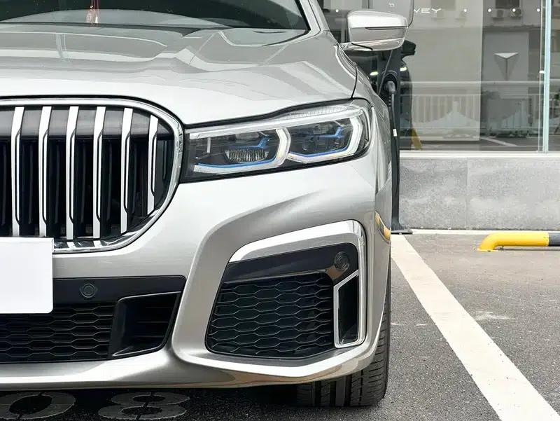 2019 BMW 7 Series Facelift 740Li Luxury M Sport Package — миниатюра 9