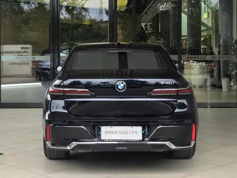 2023 BMW 7 Series 740Li Luxury M Sport Package — миниатюра 4
