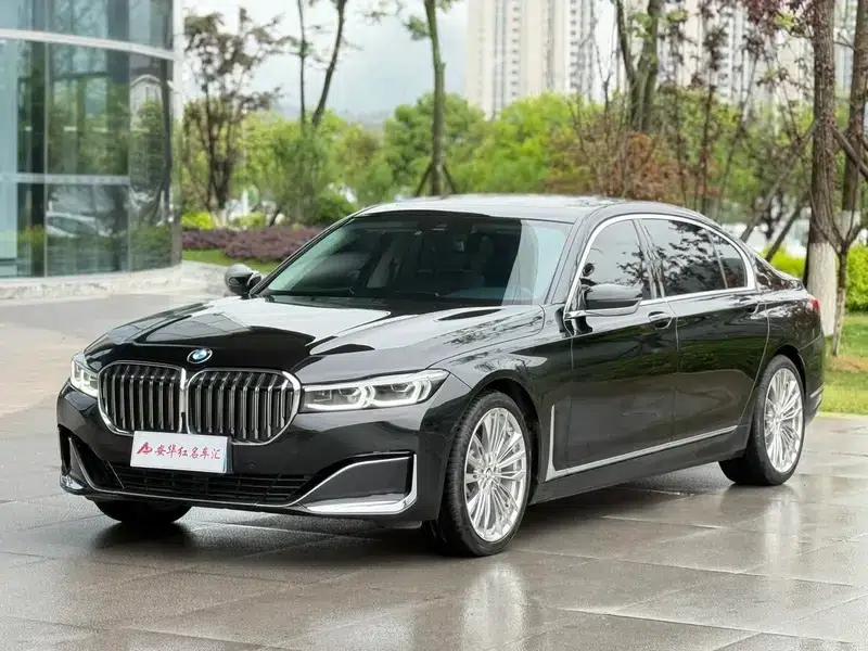 2021 BMW 7 Series 730Li Luxury Package — миниатюра 1