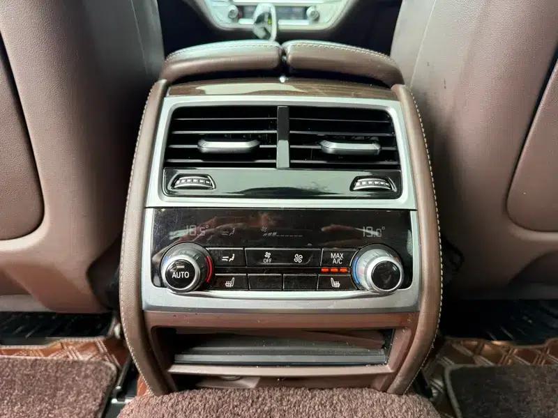 2021 BMW 7 Series 730Li Luxury Package — миниатюра 11