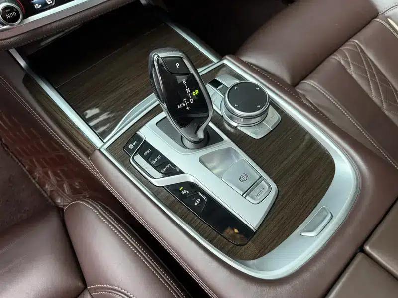2021 BMW 7 Series 730Li Luxury Package — миниатюра 16