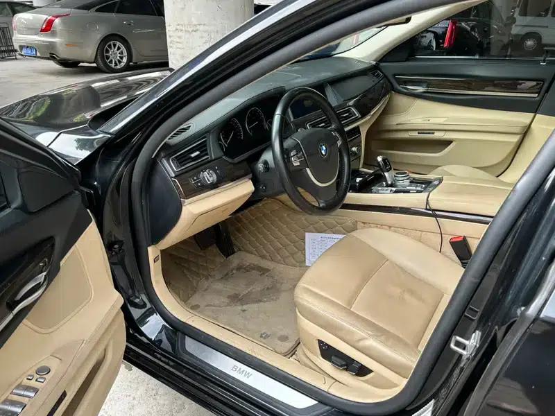 BMW 7 Series 2009 740Li Leading Edition — миниатюра 8