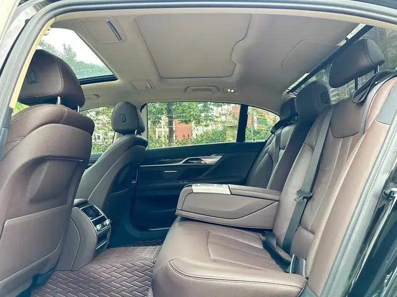 2017 BMW 7 Series 730Li Leading Edition — миниатюра 17