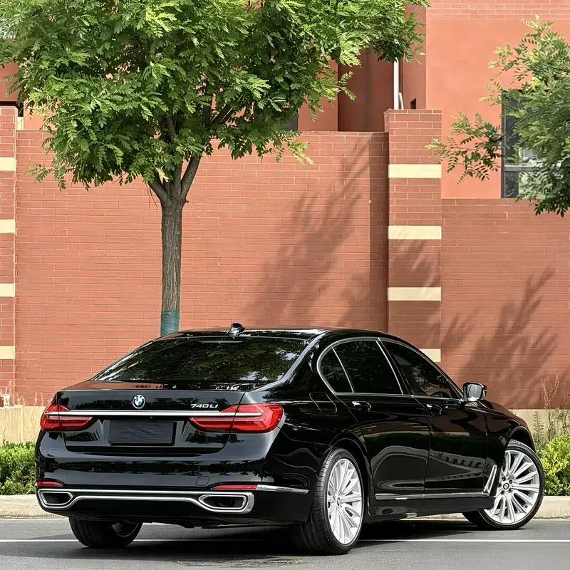 2018 BMW 7 Series 740Li Leading Model, Excellence Package — миниатюра 3
