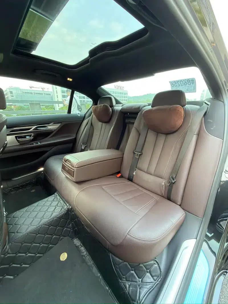 2018 BMW 7 Series 730Li Leading Edition M Sport Package — миниатюра 7