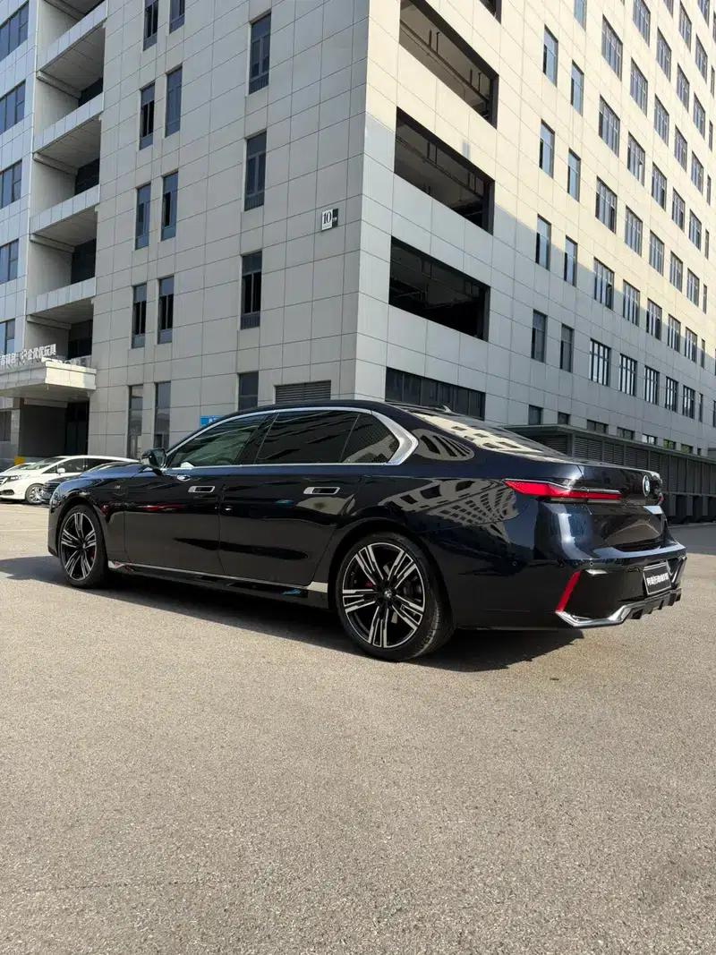 2023 BMW 7 Series 740Li Luxury M Sport Package — миниатюра 3