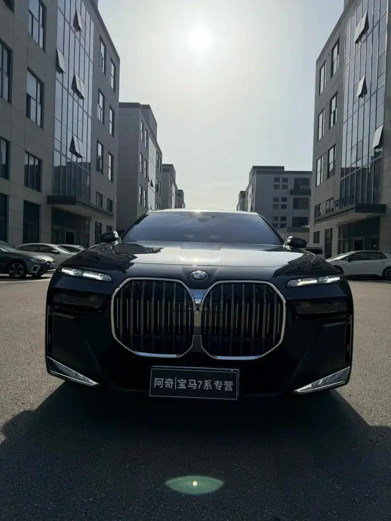 2023 BMW 7 Series 740Li Luxury M Sport Package — миниатюра 7