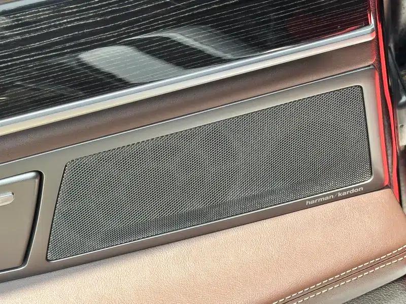 2018 BMW 7 Series 740Li Leading Edition M Sport Package — миниатюра 6