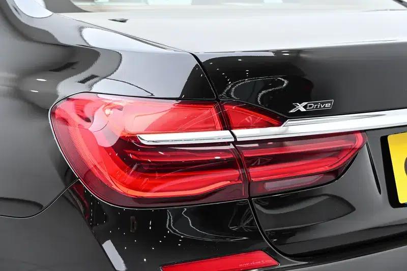 2018 BMW 7 Series 740Li xDrive Luxury M Sport Package — миниатюра 13