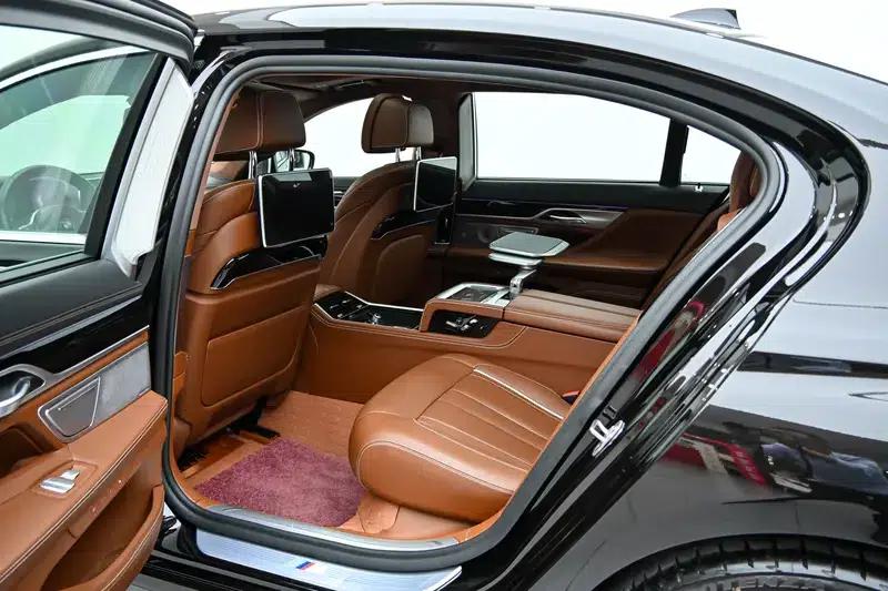 2018 BMW 7 Series 740Li xDrive Luxury M Sport Package — миниатюра 18