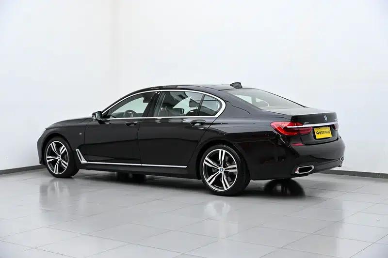 2018 BMW 7 Series 740Li xDrive Luxury M Sport Package — миниатюра 5