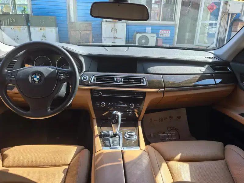 BMW 7 Series 2009 740Li Luxury — миниатюра 15
