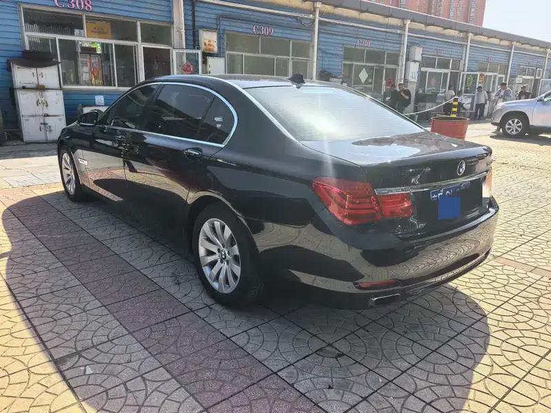 BMW 7 Series 2009 740Li Luxury — миниатюра 4