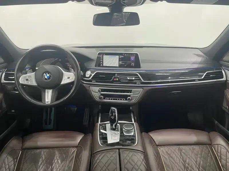 2019 BMW 7 Series 740Li Leading Edition M Sport Package — миниатюра 14