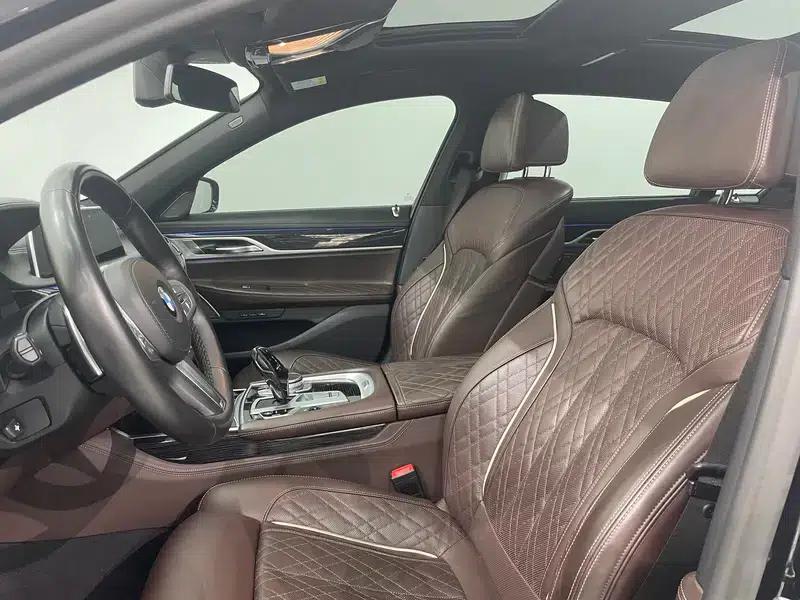 2019 BMW 7 Series 740Li Leading Edition M Sport Package — миниатюра 20