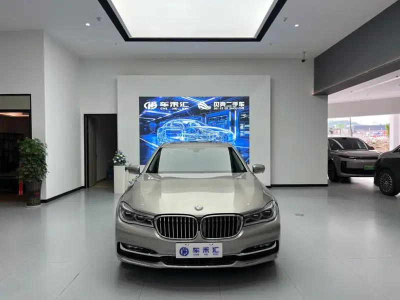 2017 BMW 7 Series 740Li Leading Edition — миниатюра 2