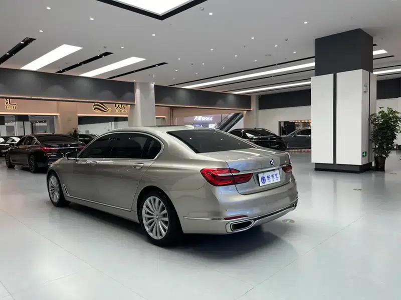 2017 BMW 7 Series 740Li Leading Edition — миниатюра 4