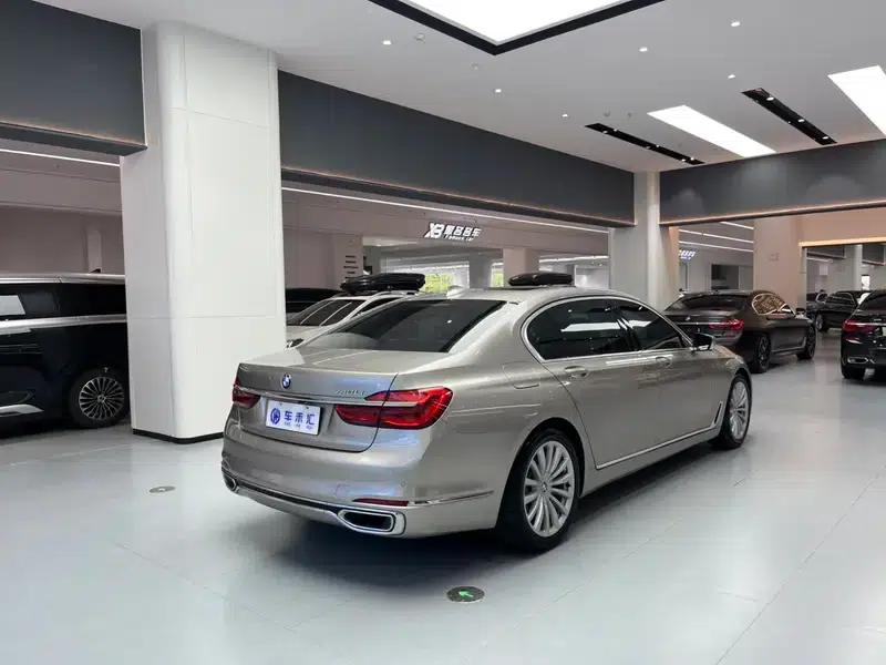 2017 BMW 7 Series 740Li Leading Edition — миниатюра 6