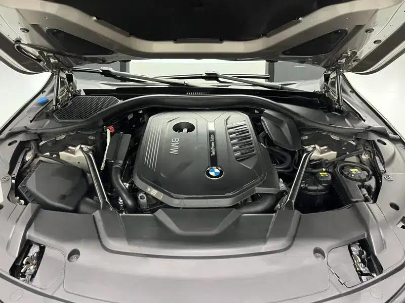 2017 BMW 7 Series 740Li Leading Edition — миниатюра 8