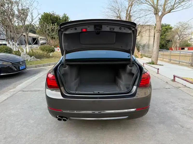 BMW 7 Series 2013 730Li Leading Edition — миниатюра 9