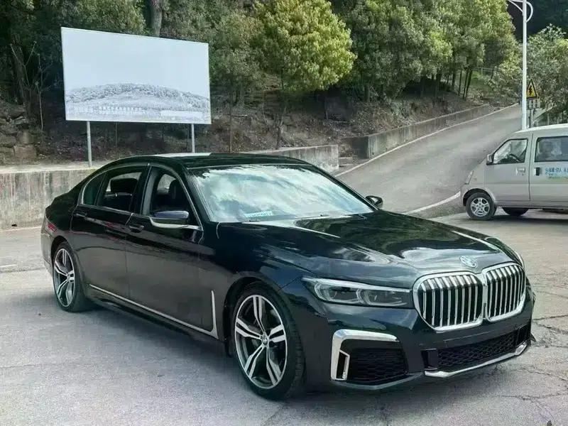 2018 BMW 7 Series 740Li Leading Model, Excellence Package — миниатюра 3