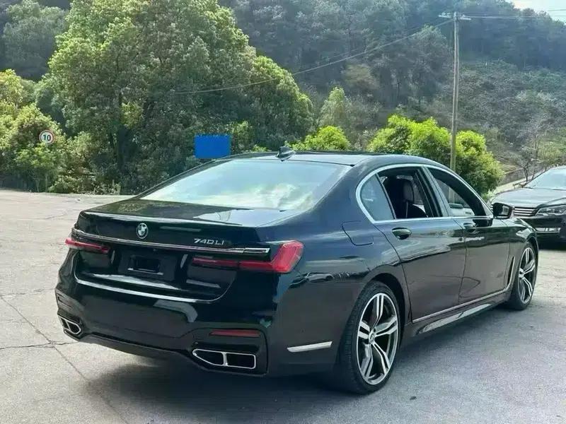 2018 BMW 7 Series 740Li Leading Model, Excellence Package — миниатюра 6