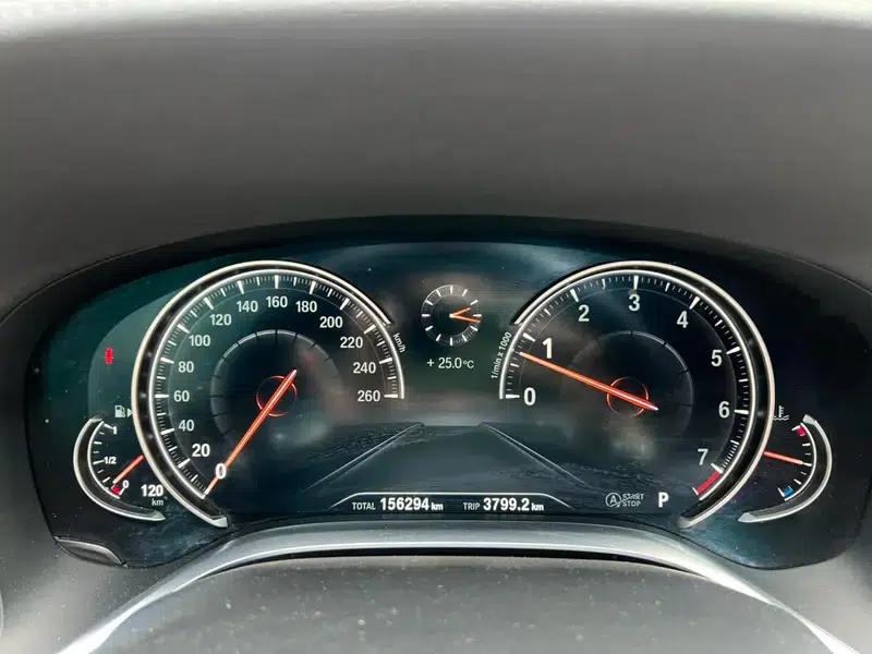 2017 BMW 7 Series 730Li Leading Edition — миниатюра 13