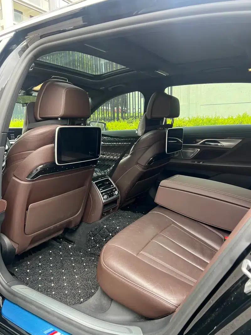 2017 BMW 7 Series 730Li Leading Edition — миниатюра 15