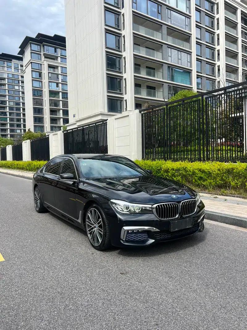 2017 BMW 7 Series 730Li Leading Edition — миниатюра 3