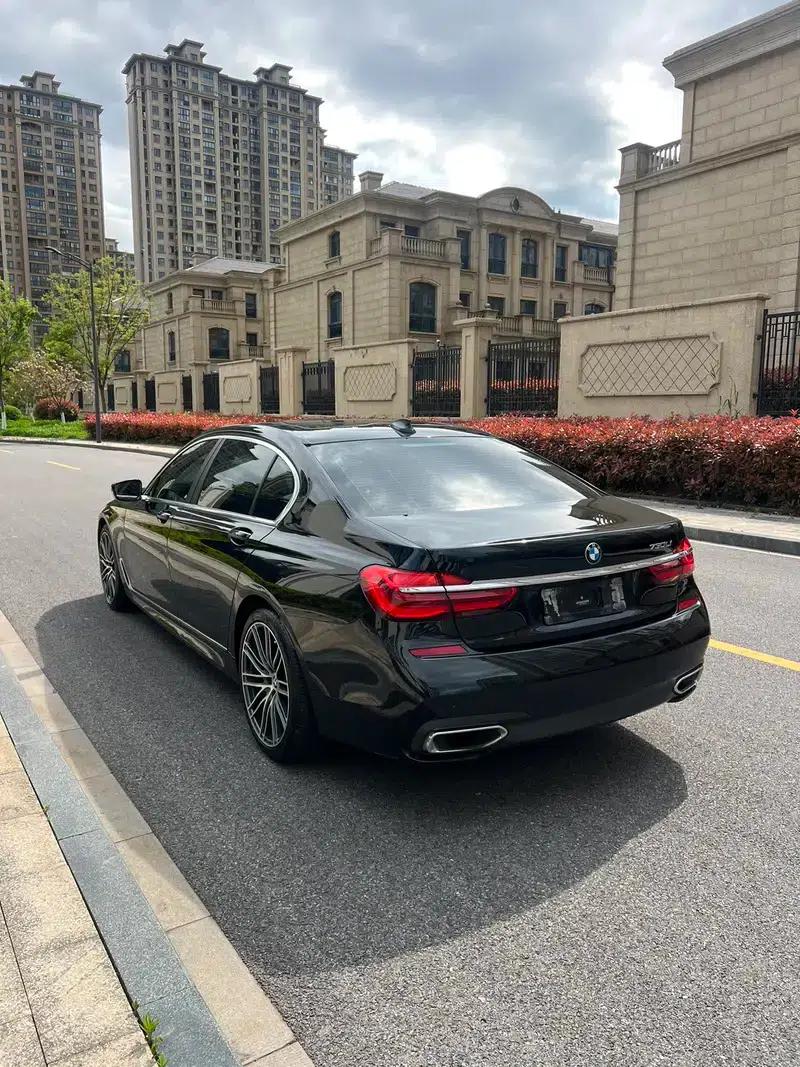 2017 BMW 7 Series 730Li Leading Edition — миниатюра 4