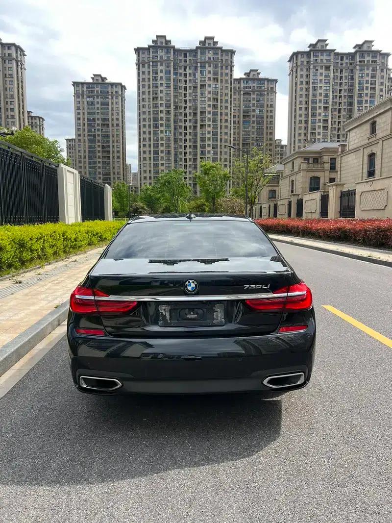 2017 BMW 7 Series 730Li Leading Edition — миниатюра 5