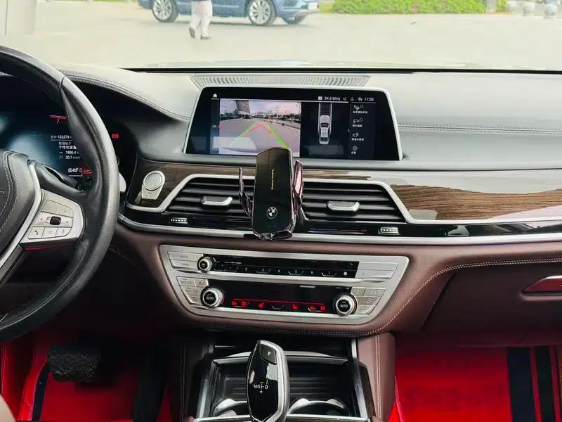 2021 BMW 7 Series 730Li Luxury Package — миниатюра 18