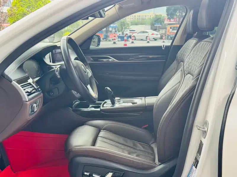 2021 BMW 7 Series 730Li Luxury Package — миниатюра 24