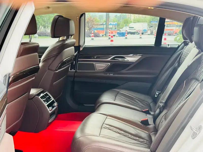 2021 BMW 7 Series 730Li Luxury Package — миниатюра 25