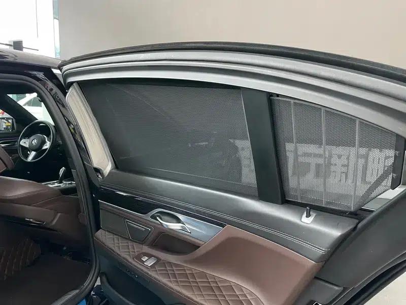 2019 BMW 7 Series 740Li Leading Edition M Sport Package — миниатюра 14