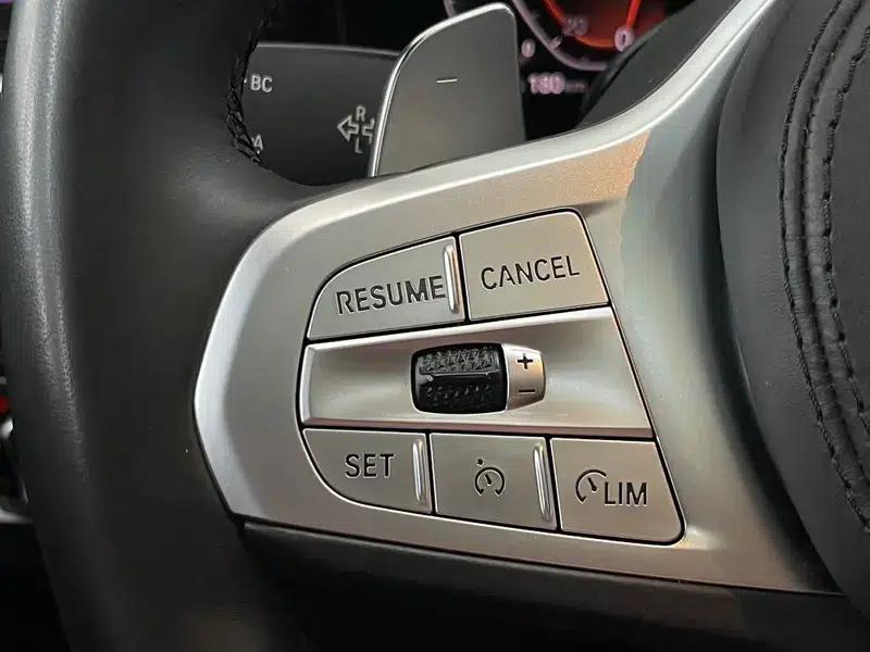 2019 BMW 7 Series 740Li Leading Edition M Sport Package — миниатюра 19