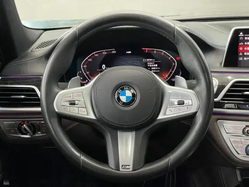 2019 BMW 7 Series 740Li Leading Edition M Sport Package — миниатюра 25