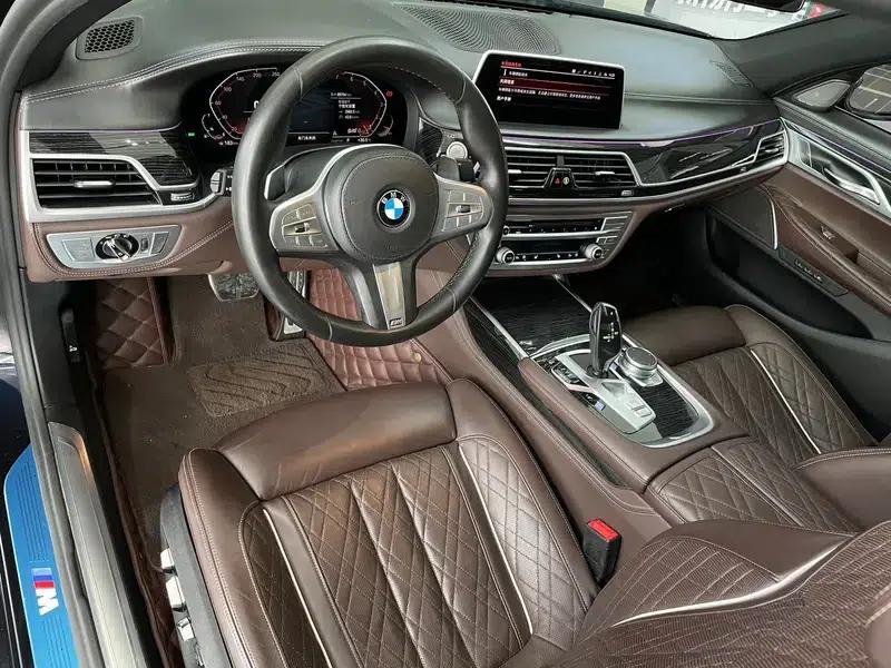 2019 BMW 7 Series 740Li Leading Edition M Sport Package — миниатюра 30