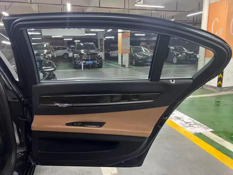 BMW 7 Series 2014 730Li Luxury Edition — миниатюра 13