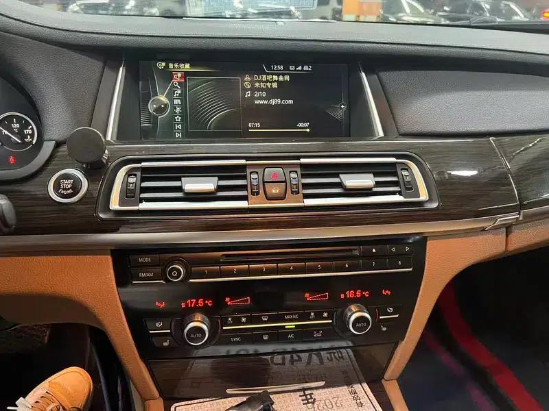 BMW 7 Series 2014 730Li Luxury Edition — миниатюра 10