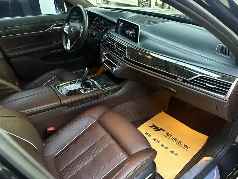2016 BMW 7 Series 730Li Luxury — миниатюра 15