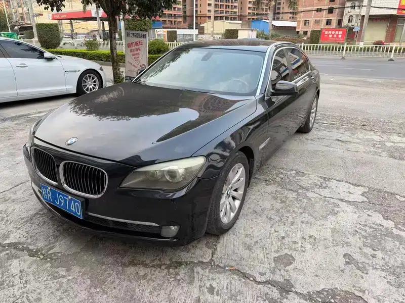 2011 BMW 7 Series 740Li Standard Edition — миниатюра 1