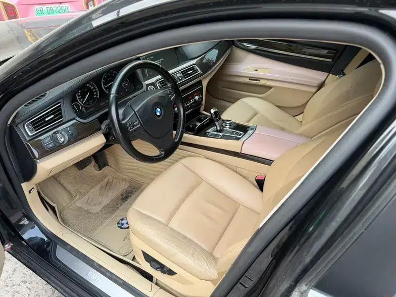 2011 BMW 7 Series 740Li Standard Edition — миниатюра 11