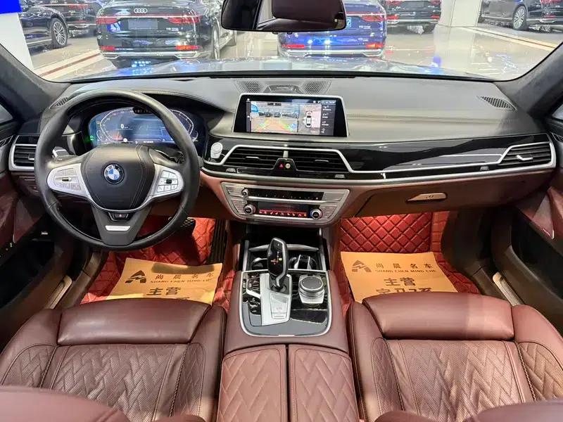 2019 BMW 7 Series Facelift 740Li xDrive Executive Luxury Package — миниатюра 11