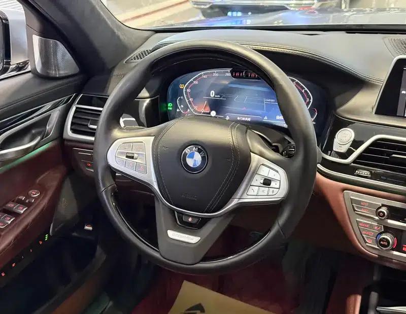 2019 BMW 7 Series Facelift 740Li xDrive Executive Luxury Package — миниатюра 12