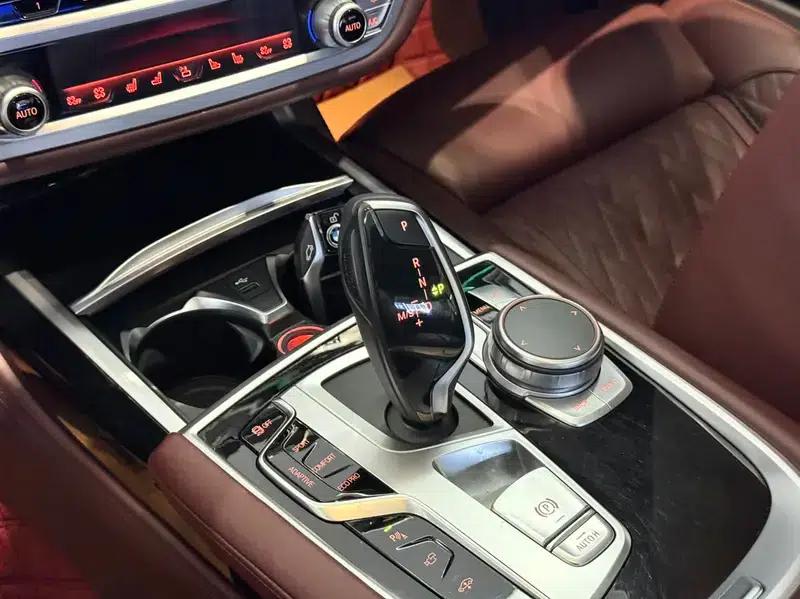 2019 BMW 7 Series Facelift 740Li xDrive Executive Luxury Package — миниатюра 13